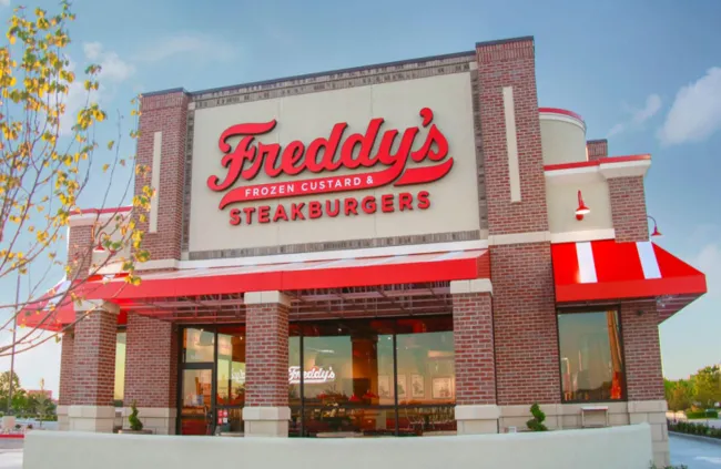 The front of a Freddy's location