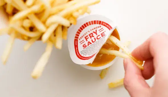 Shoestring fries &amp; fry sauce